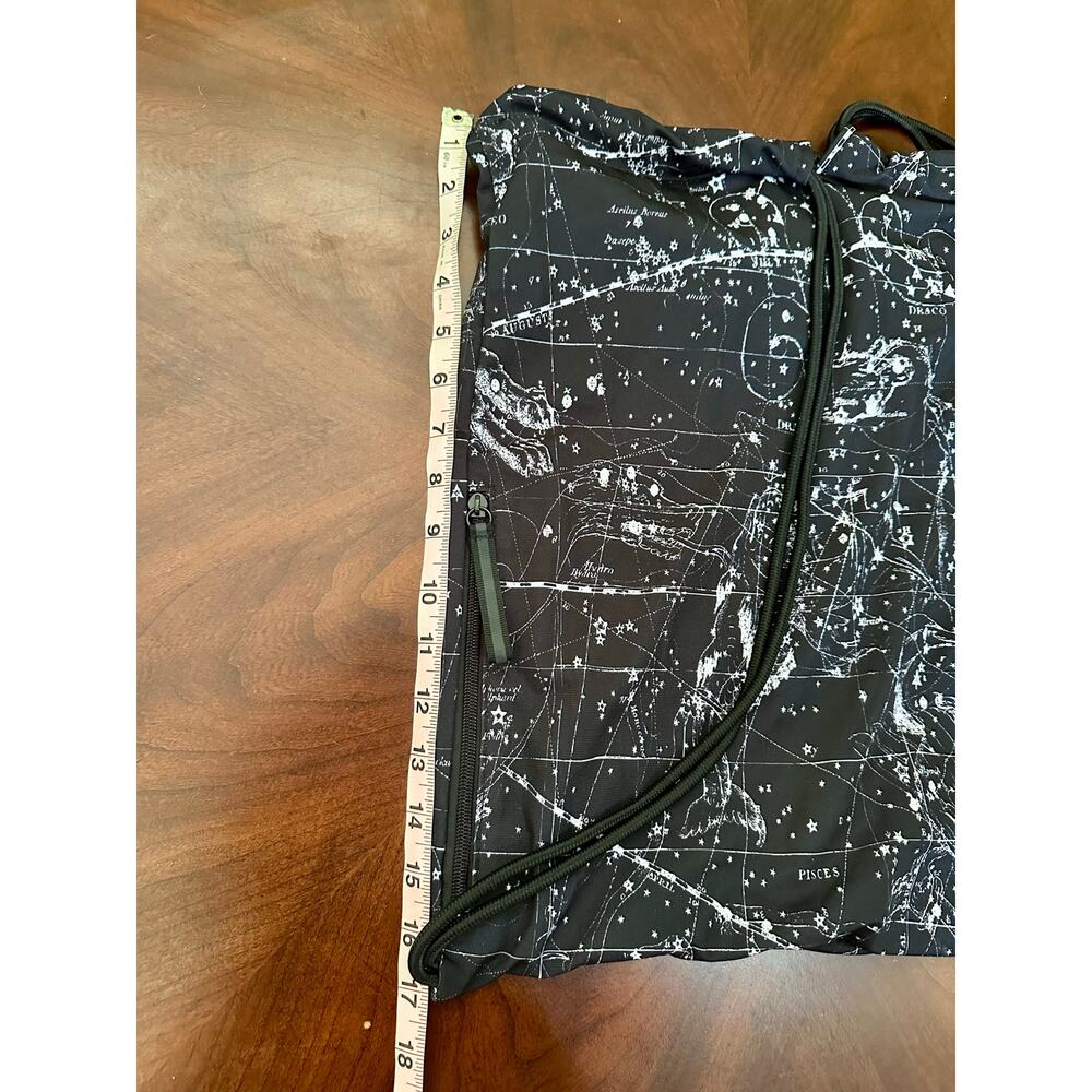 NWOT GapFit Drawstring bag - Picture 6 of 7